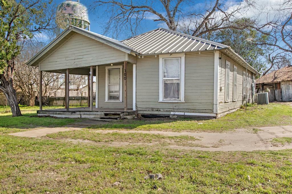 100 E Austin Street  Luling TX 78648 photo