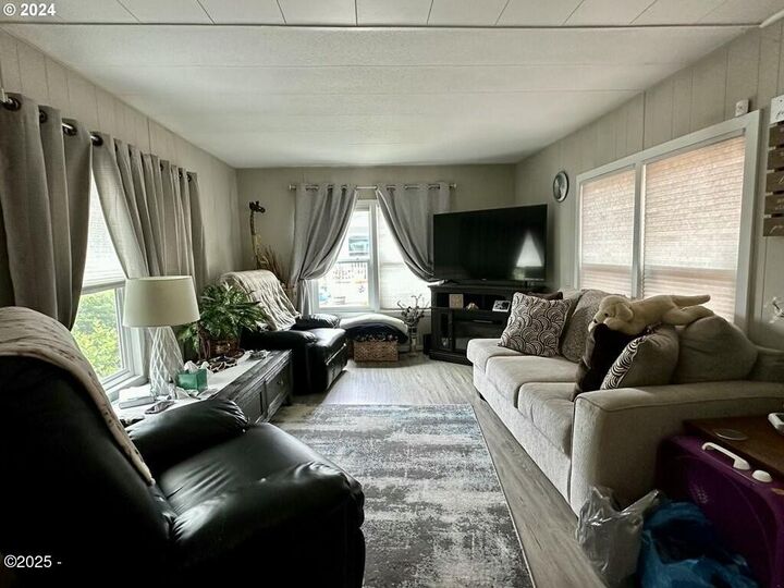 Property Photo: 4875 N Hwy 101 93 OR 97341