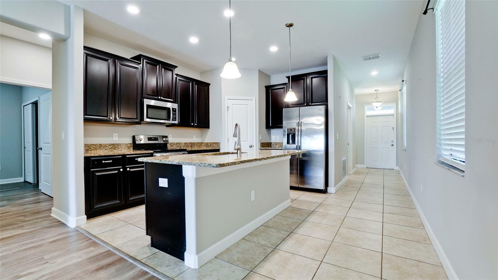 Property Photo: 1819 Redmond Brook Lane FL 33570