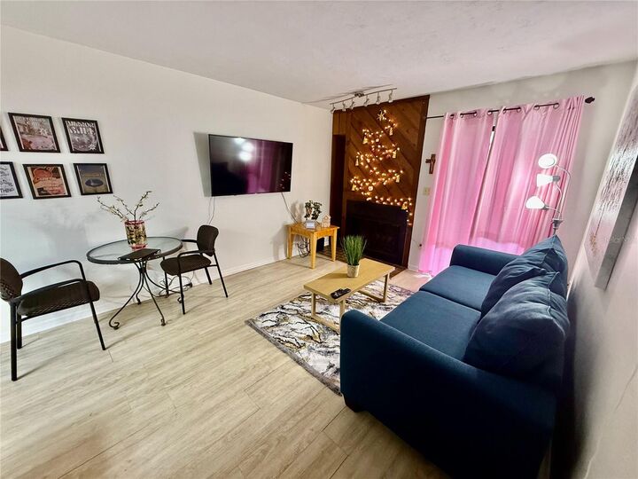 Property Photo: 1515 NW 29th Road A7 FL 32605
