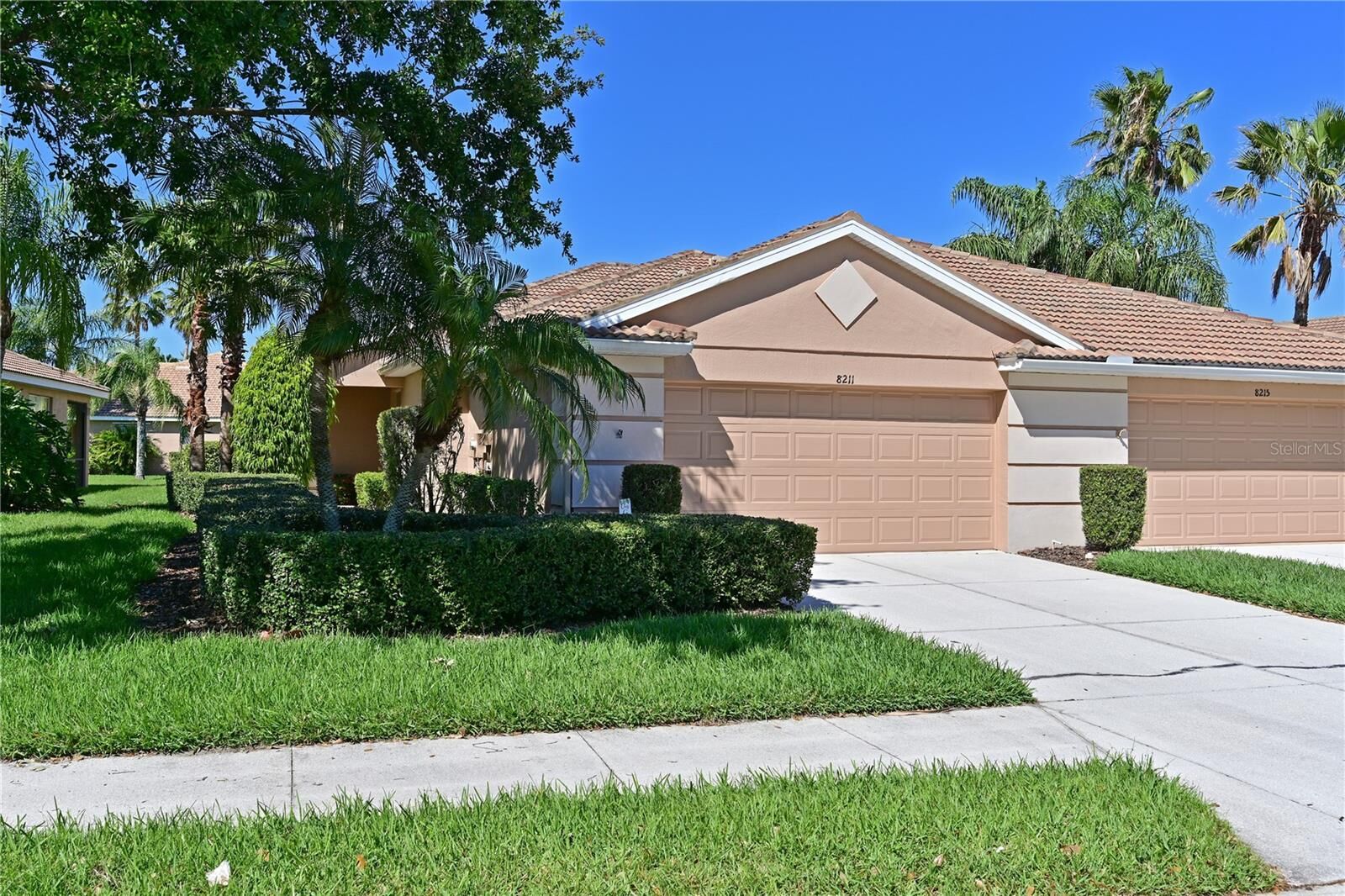 Property Photo: 8211 Summer Greens Terrace FL 34212
