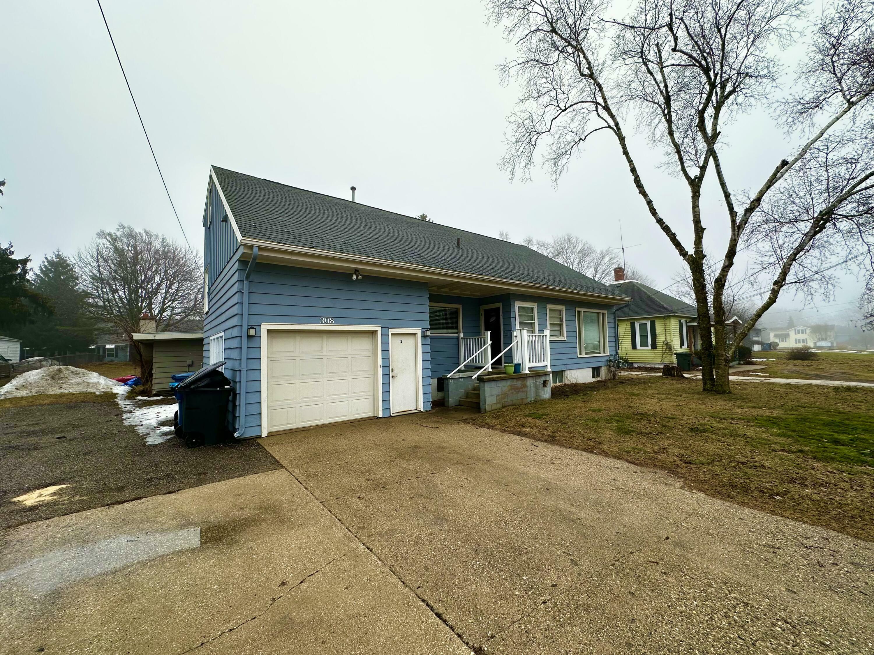 Property Photo: 308 N Staffon Street MI 49431