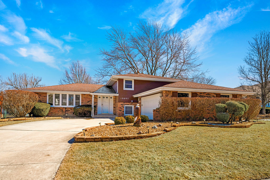 Property Photo:  19607 Pheasant Lane  IL 60448 