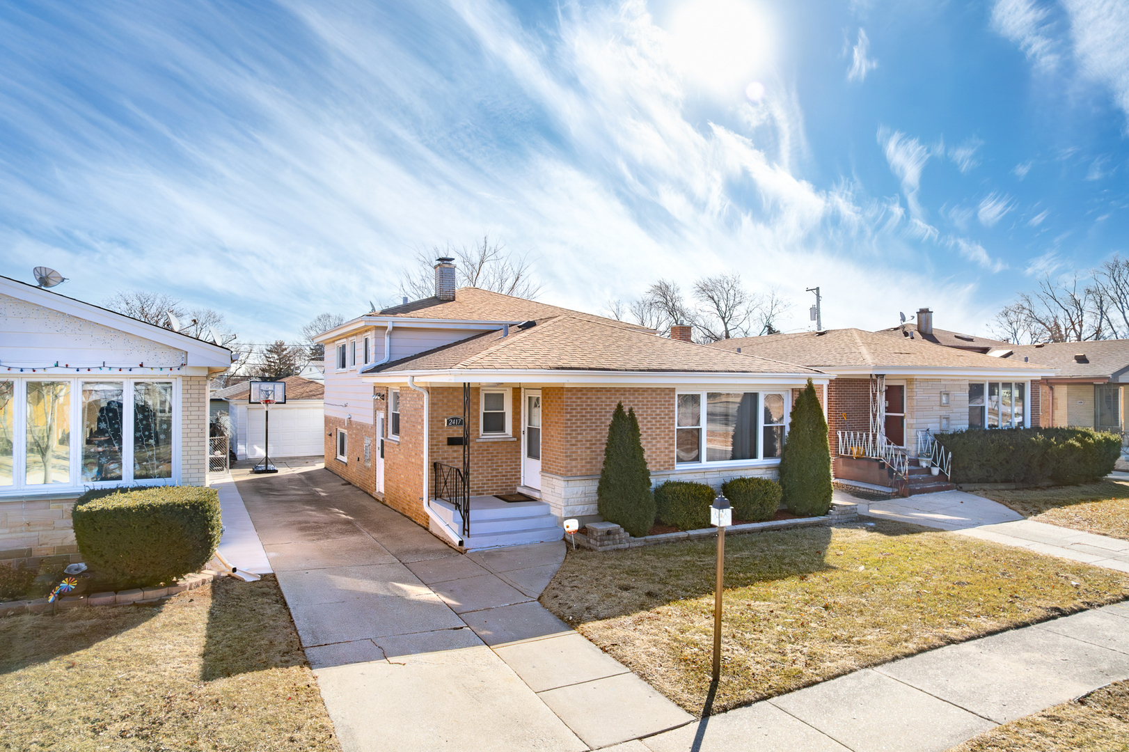 Property Photo: 2417 George Street IL 60131