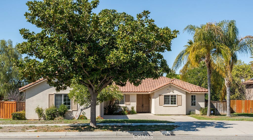 Property Photo: 1254 Magnolia Avenue CA 92373