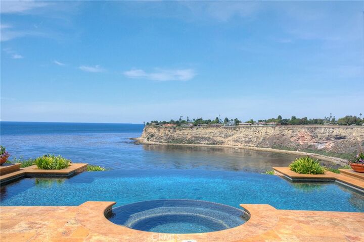Property Photo:  2729 Via Oleadas  CA 90274 