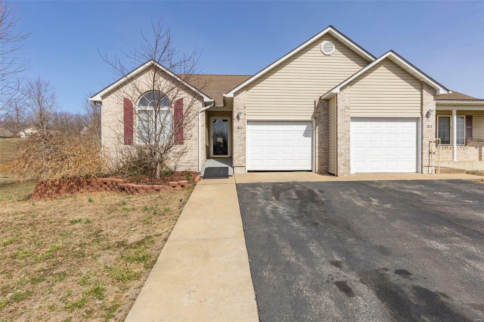 Property Photo:  1815 Oak Knoll  MO 63640 