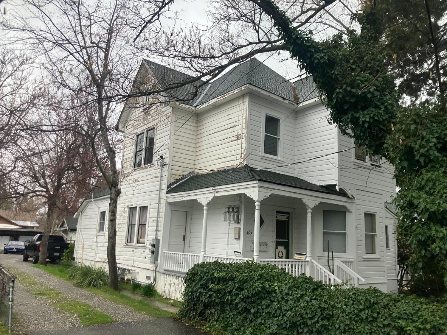 Property Photo: 439 Neal Street CA 95945