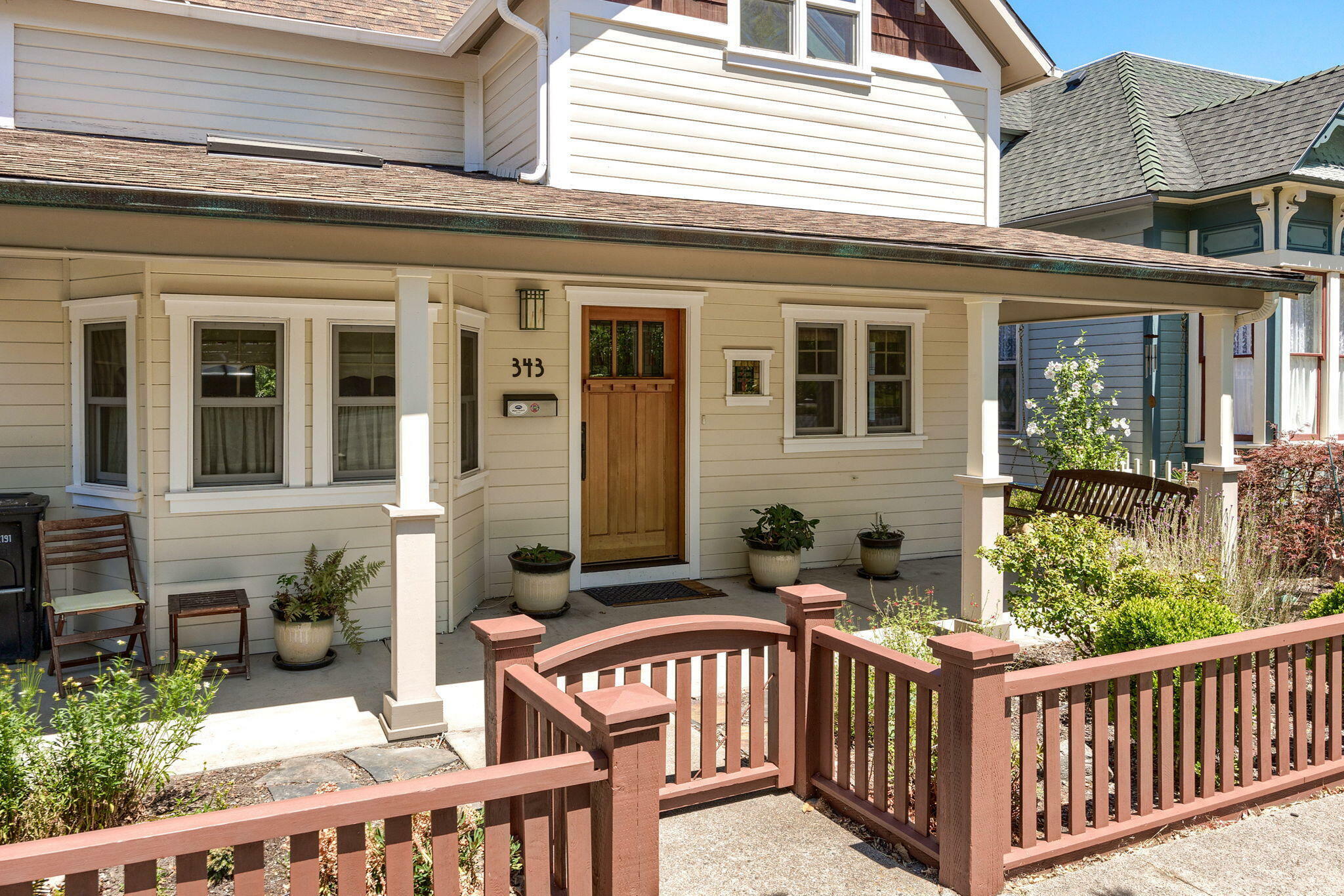 Property Photo: 343 B Street OR 97520