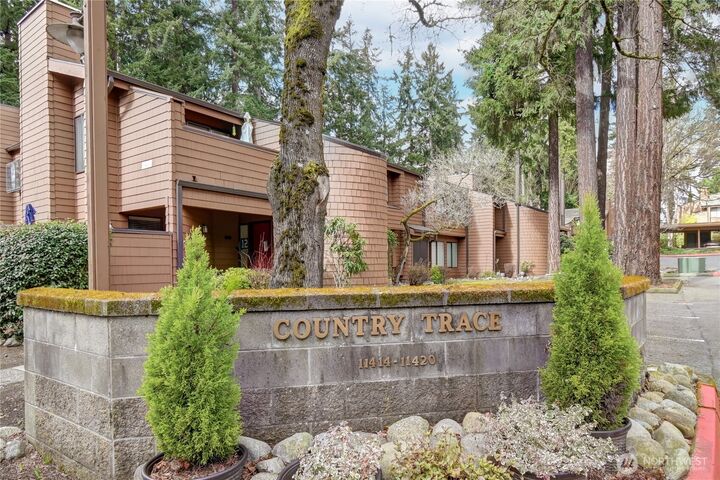 Property Photo:  11416 NE 128th Street 68  WA 98034 