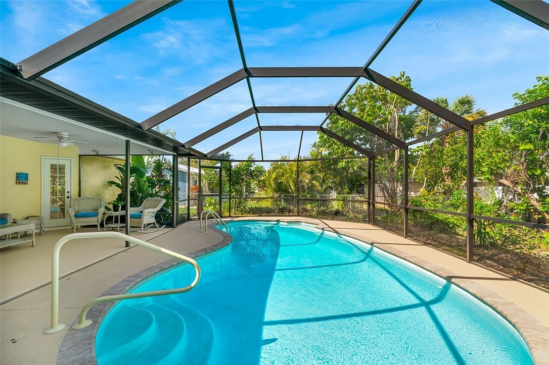 Property Photo: 192 Delaware Avenue FL 32958