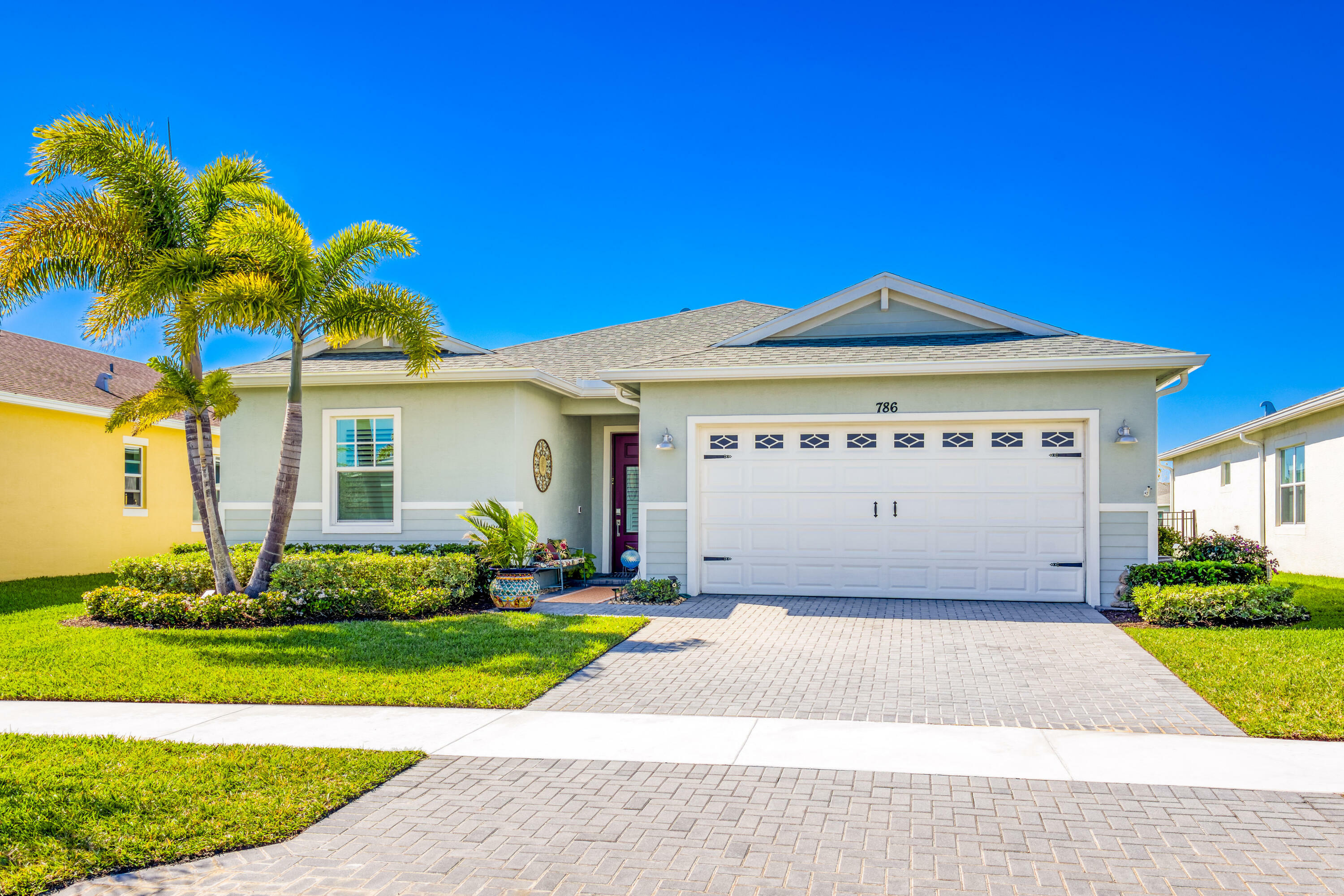 Property Photo: 786 SE Woodbine Road FL 34984
