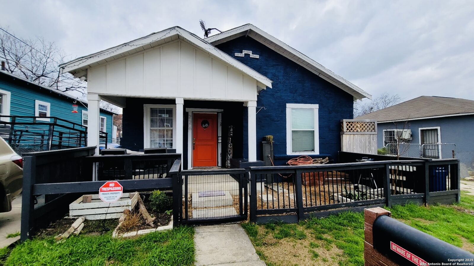 Property Photo: 226 Aztec St TX 78207