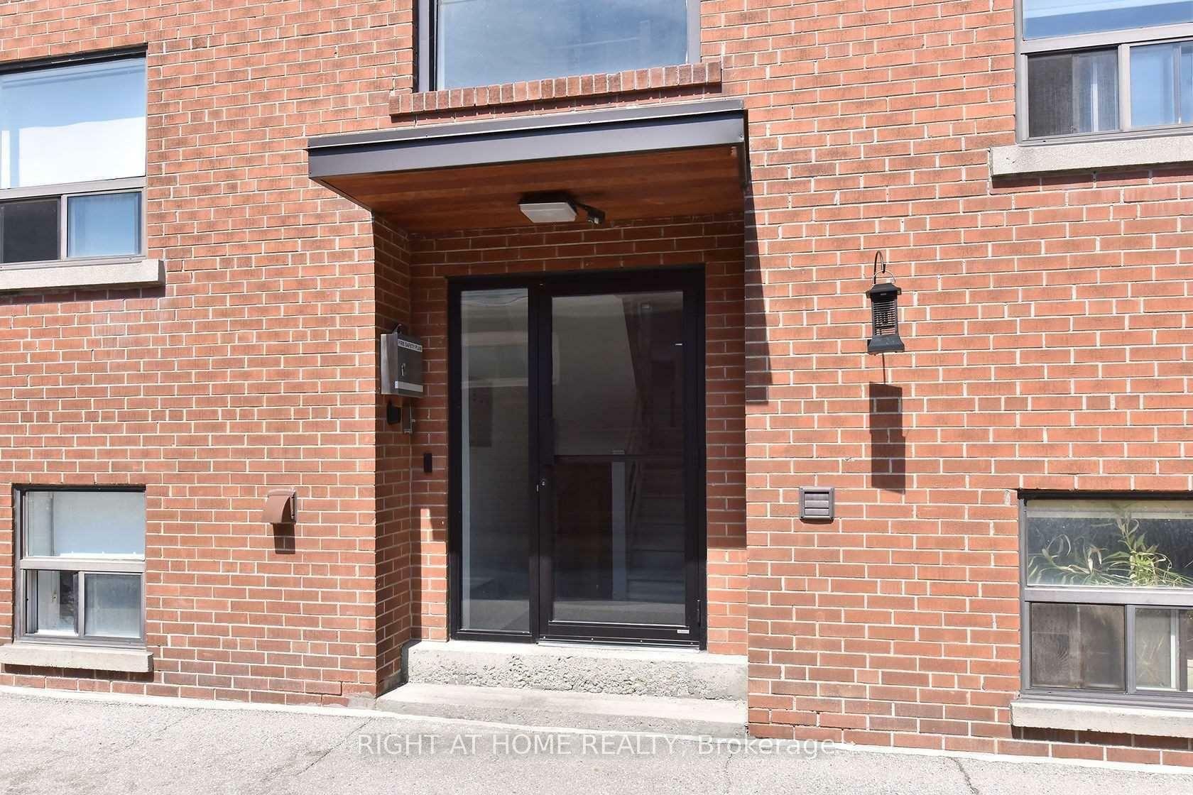 Property Photo:  121 Fourth St  ON M8V 2Y6 
