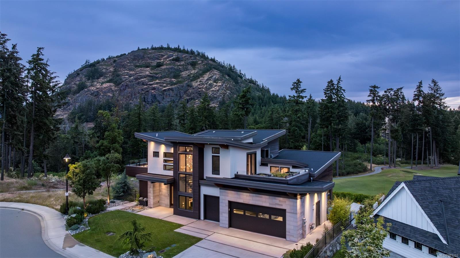 Property Photo: 2022 Pebble Dr BC V9B 0T4