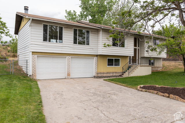 Property Photo: 980 W 230 N UT 84057