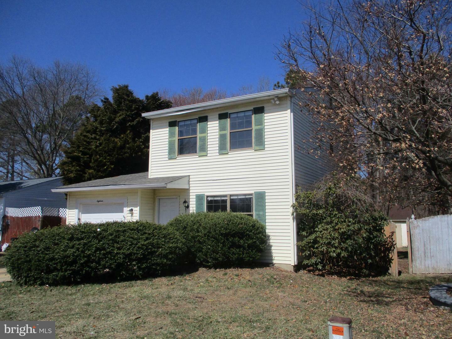 Property Photo: 18 Beacon Lane DE 19720