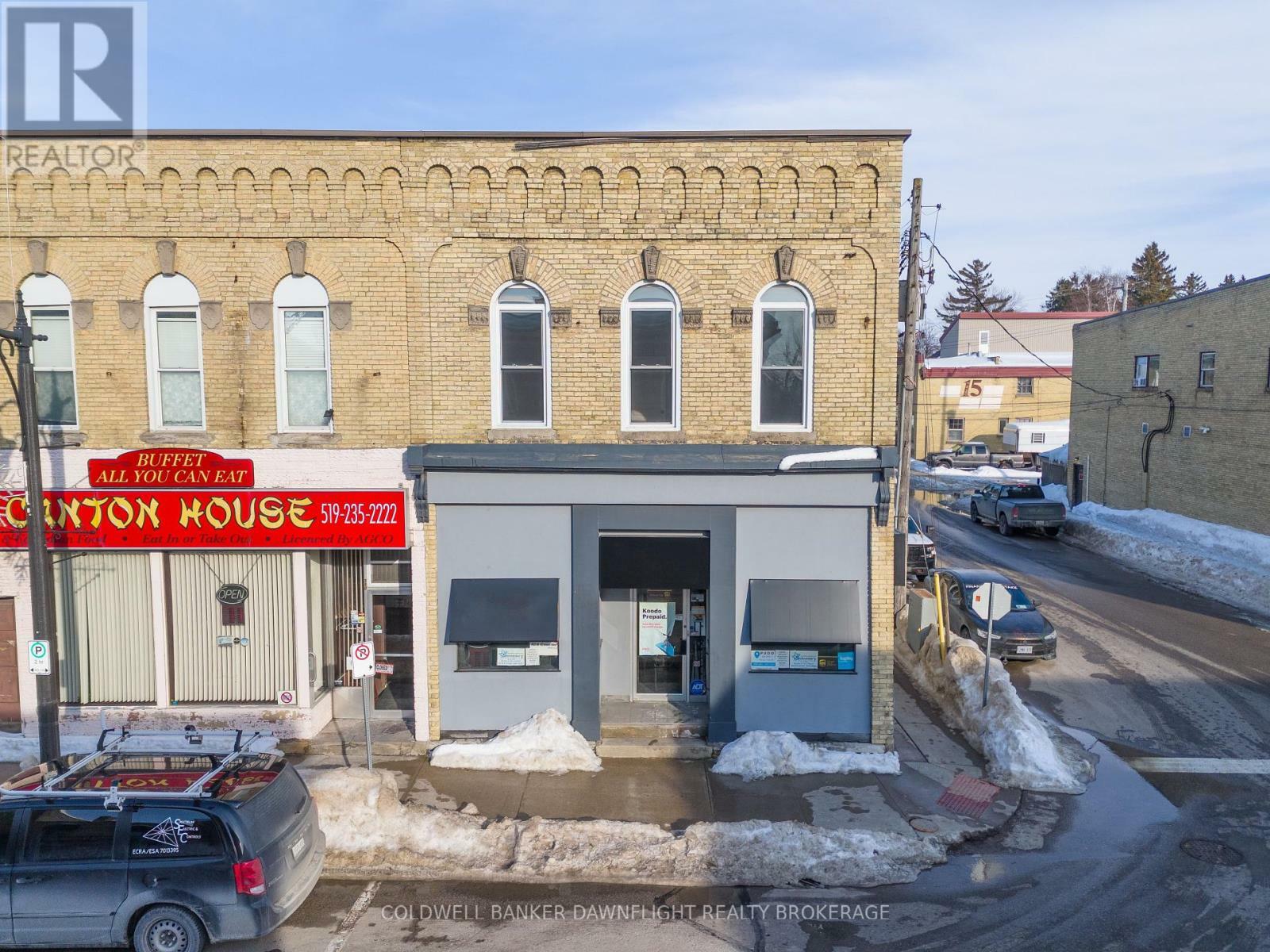 Photo de la propriété: 382 Main Street South #2 ON N0M 1S1