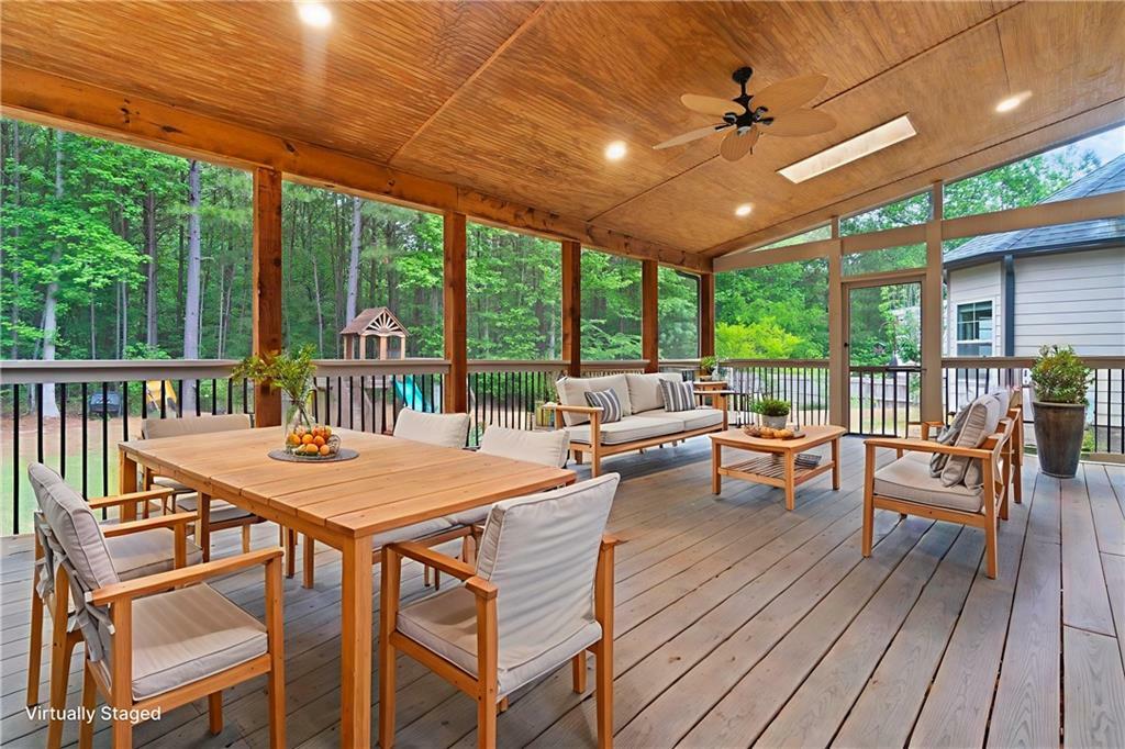 Property Photo: 1439 Mill Pointe Court GA 30043