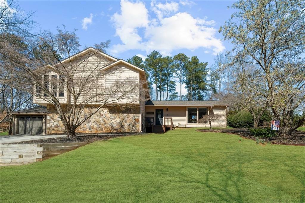 Property Photo:  230 N Talbot Court  GA 30076 