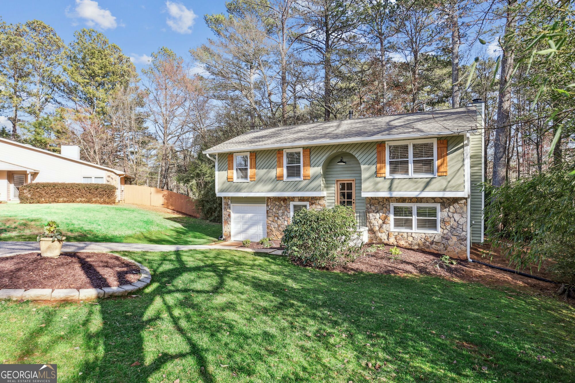 Property Photo:  875 Waterbrook Court Court  GA 30076 