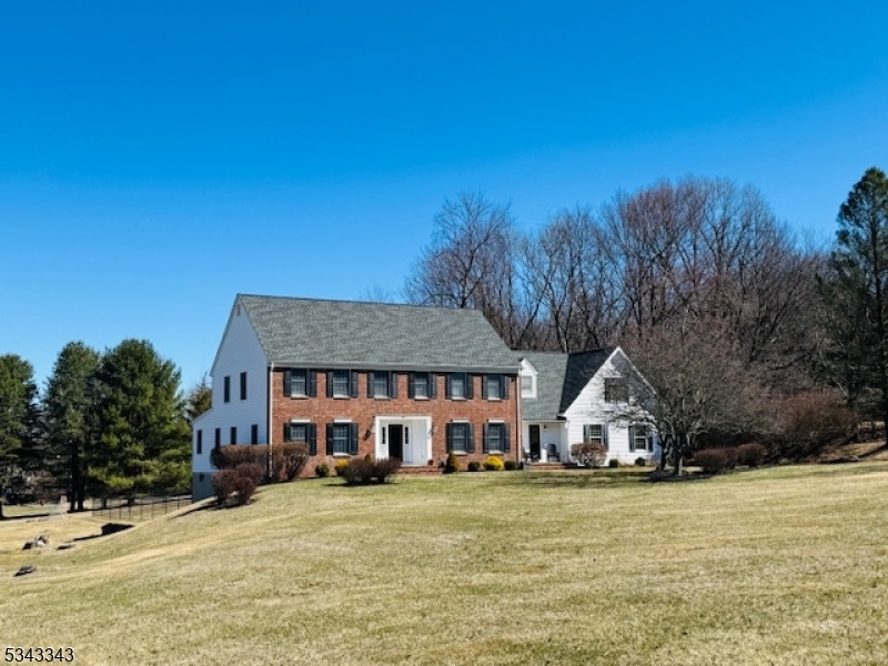 8 Gentry Dr  Washington Twp. NJ 07853 photo