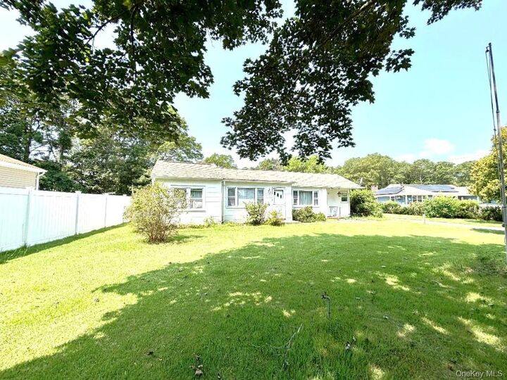Property Photo:  56 Stackyard Drive  NY 11951 