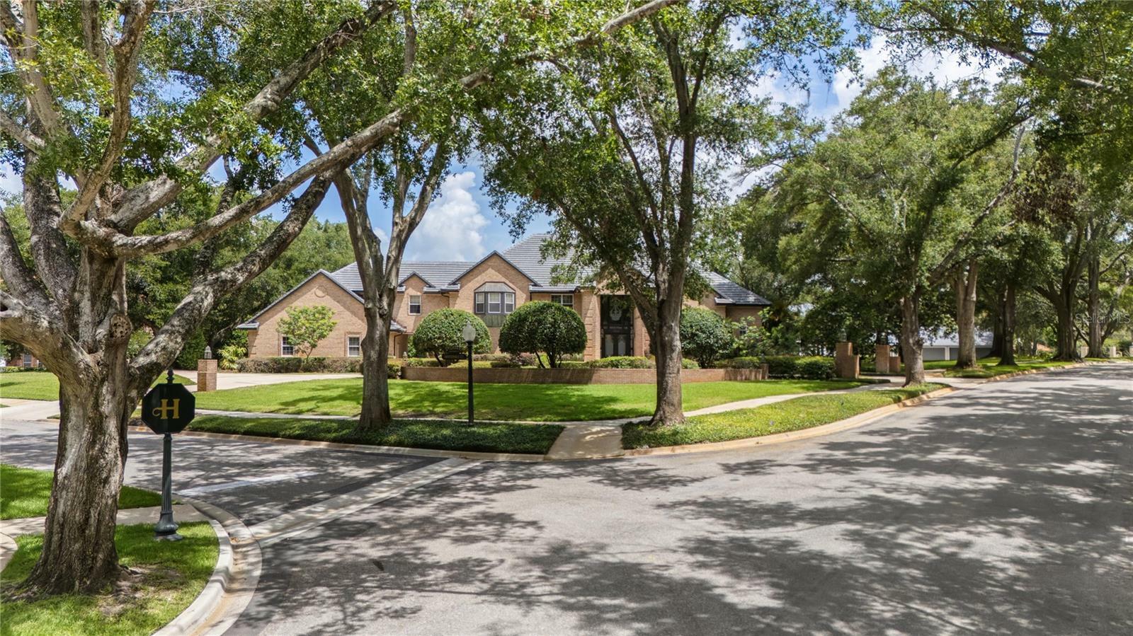 Property Photo: 1500 Whitstable Court FL 32746