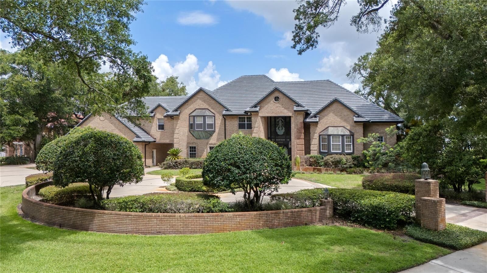 Property Photo:  1500 Whitstable Court  FL 32746 