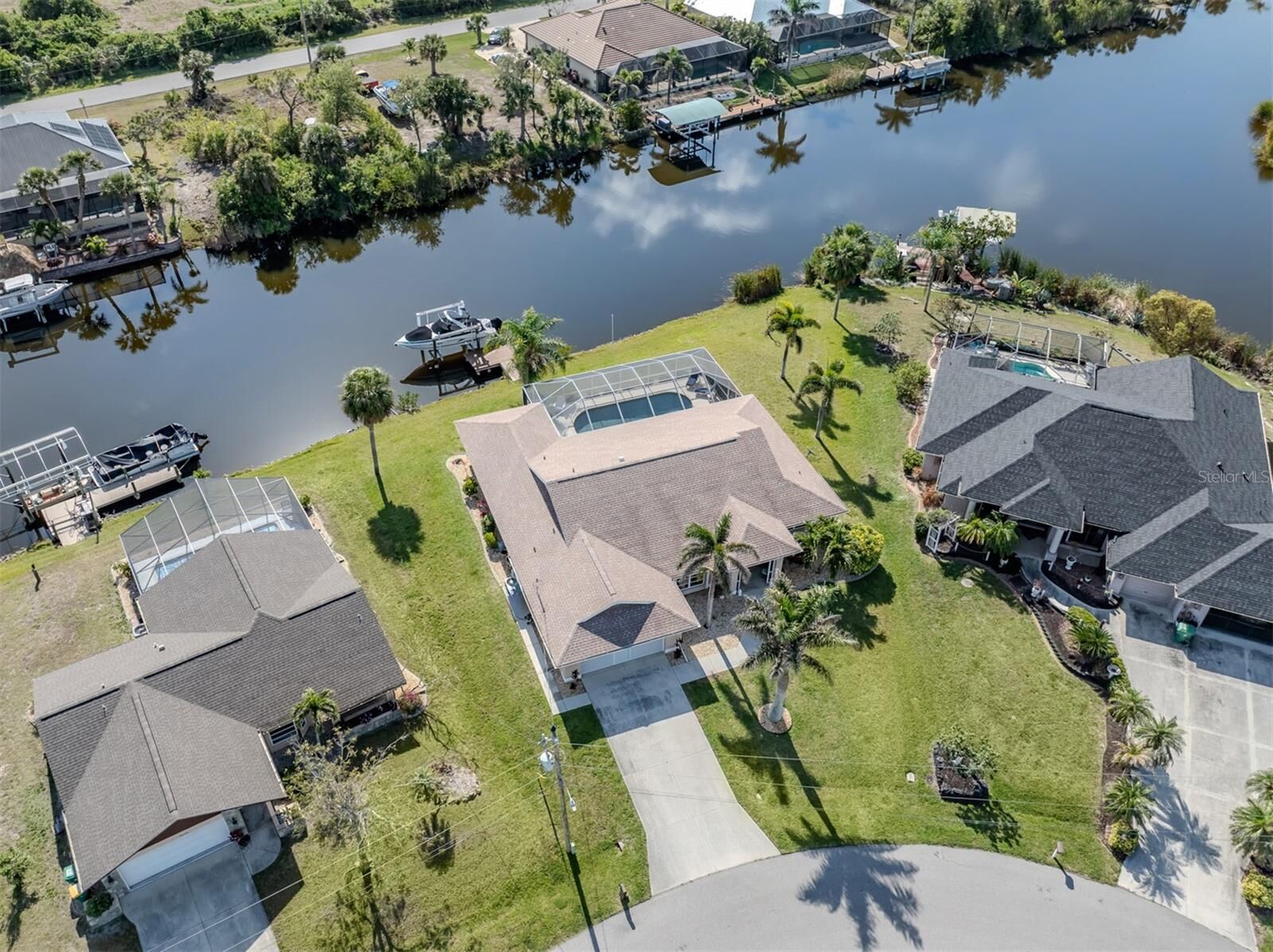Property Photo:  9542 Spring Circle  FL 33981 