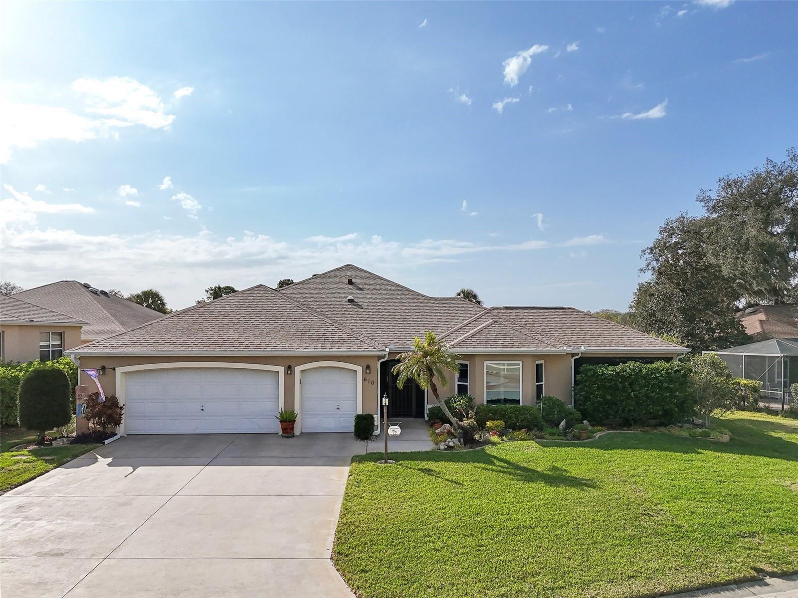 Property Photo: 610 Espana Street FL 32159