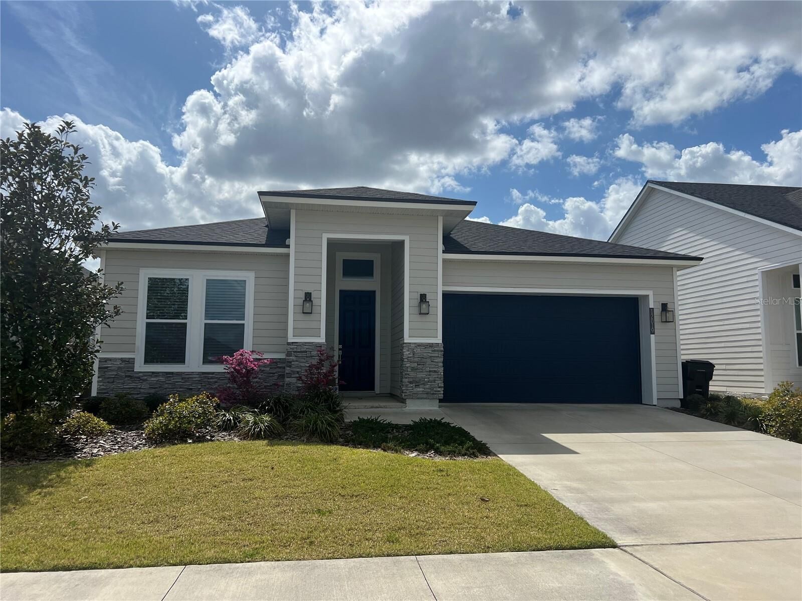 Property Photo:  12019 SW 31 Road  FL 32608 