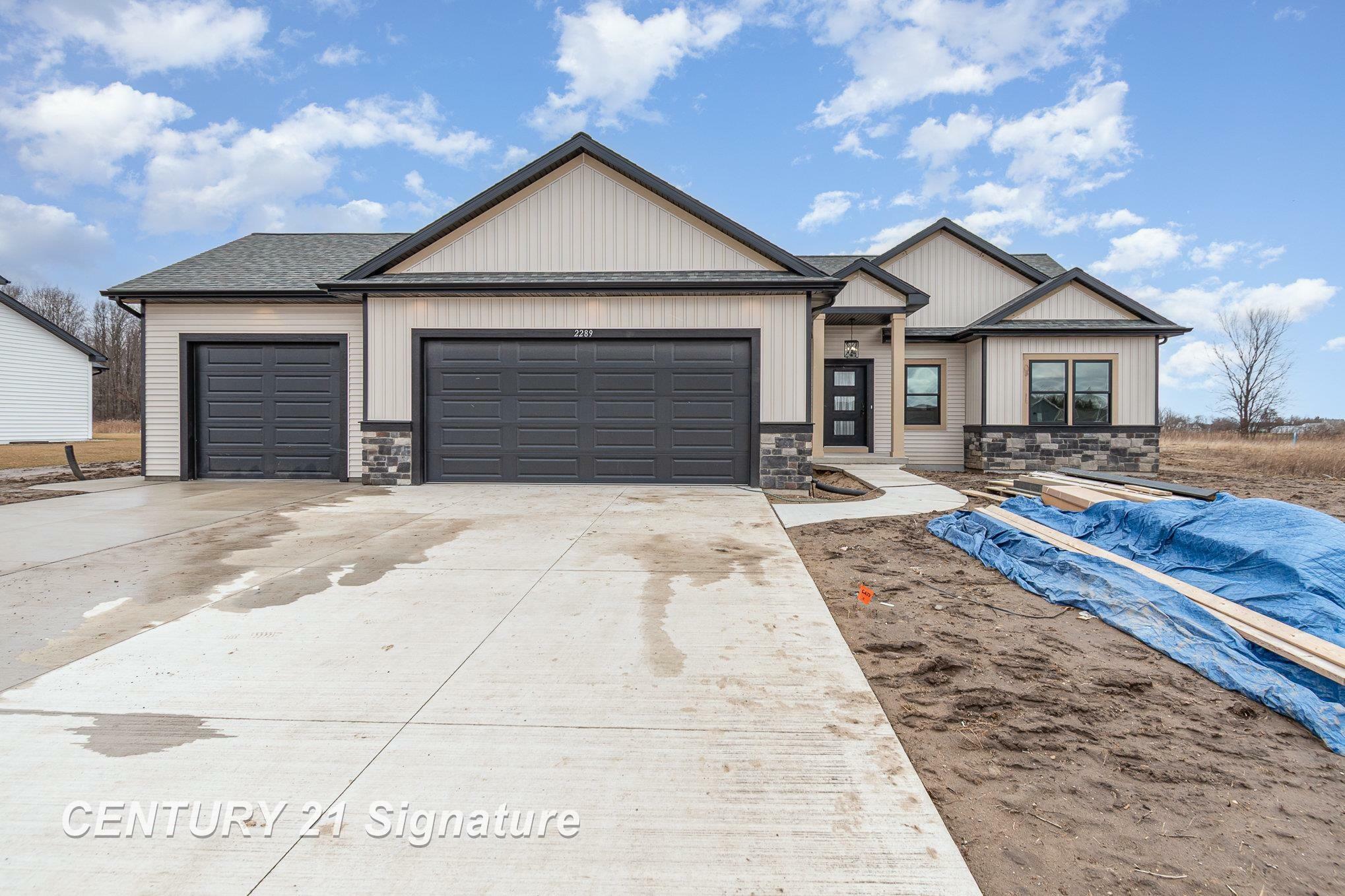 Property Photo:  2289 Holly Ridge Lane  MI 48706 