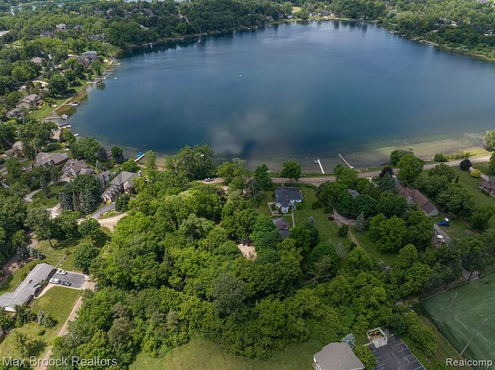Property Photo: 2171 Klingensmith MI 48302 0234