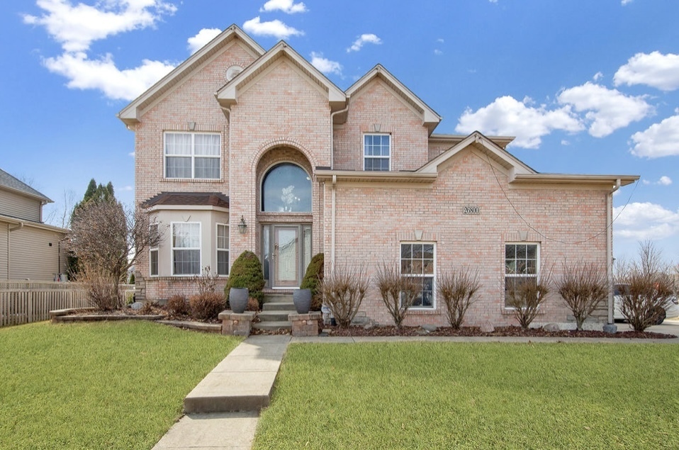 Property Photo:  26800 Basswood Circle  IL 60585 