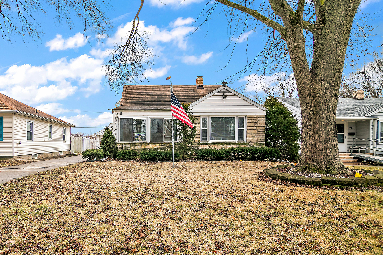 Property Photo:  638 Beckman Drive  IL 60901 