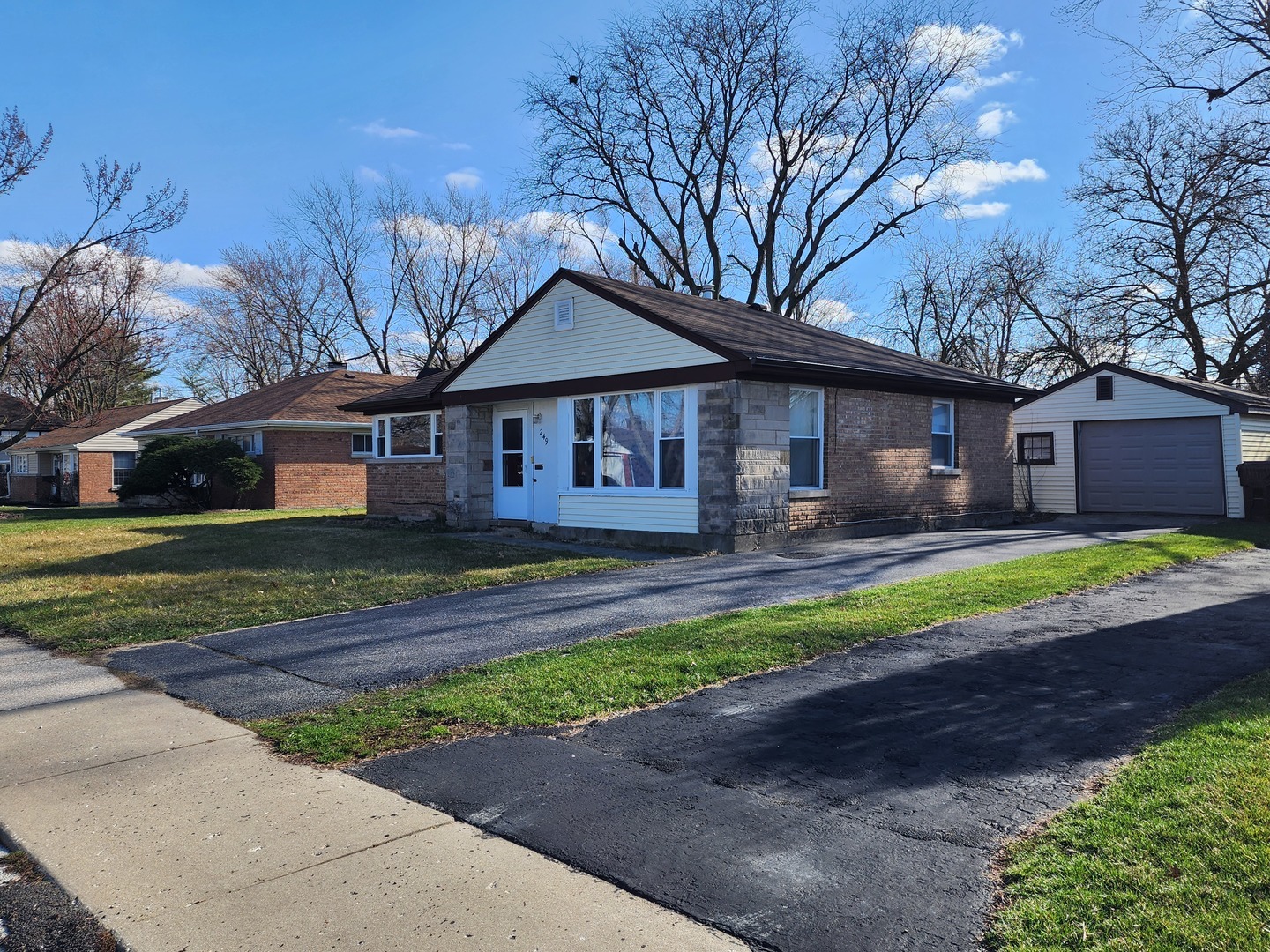 Property Photo: 249 Marquette Street IL 60466
