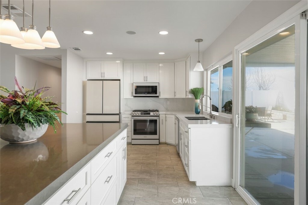 Property Photo:  25111 Nueva Vista Drive  CA 92677 