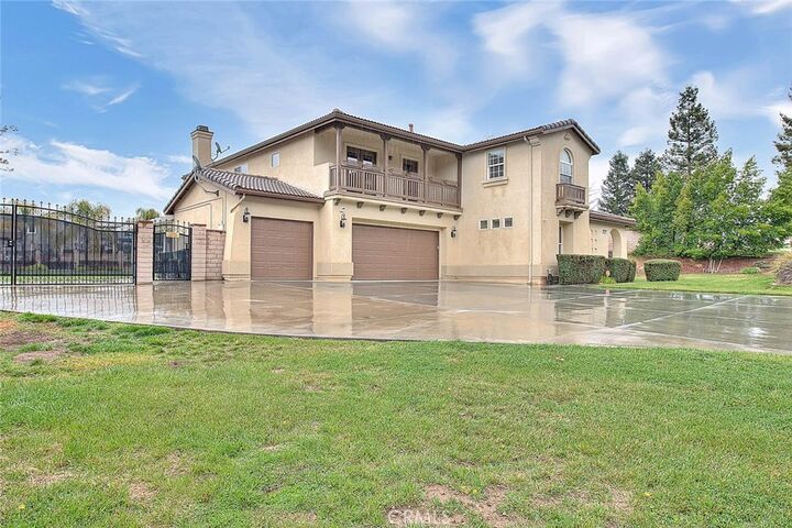 Property Photo:  13864 Meadow View Lane  CA 92399 