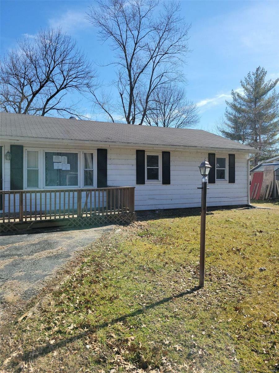 Property Photo:  16 Sandridge Drive  IL 62264 