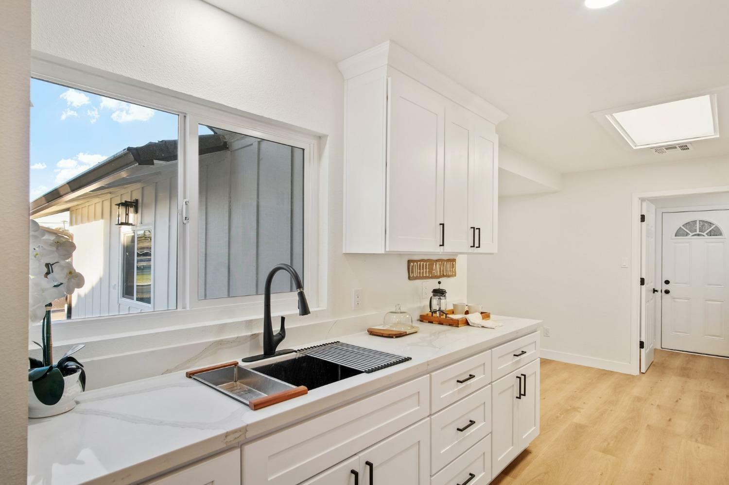 Property Photo:  530 W Lincoln Road  CA 95207 