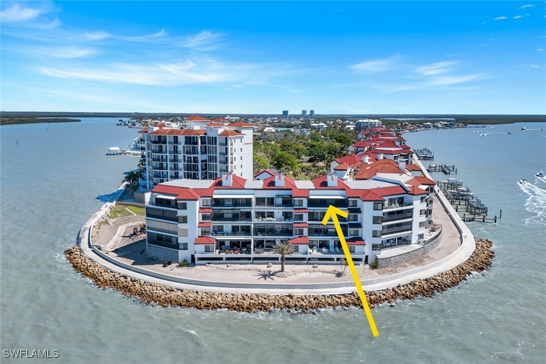 642 La Peninsula Boulevard  Naples FL 34113 photo