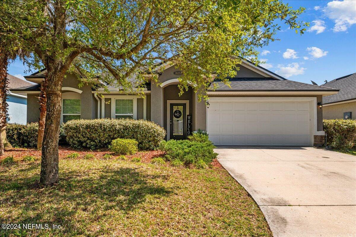 Property Photo: 16253 Dowing Creek Drive FL 32218