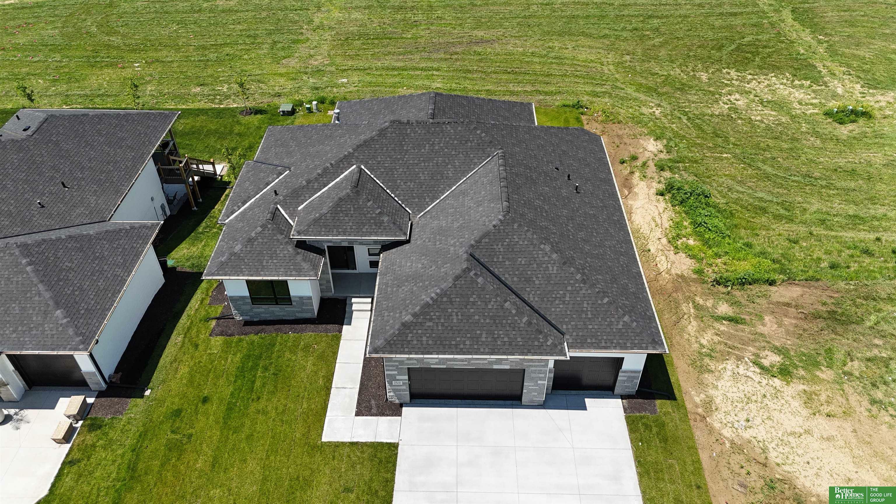 Property Photo: 5816 N 198th Street NE 68022