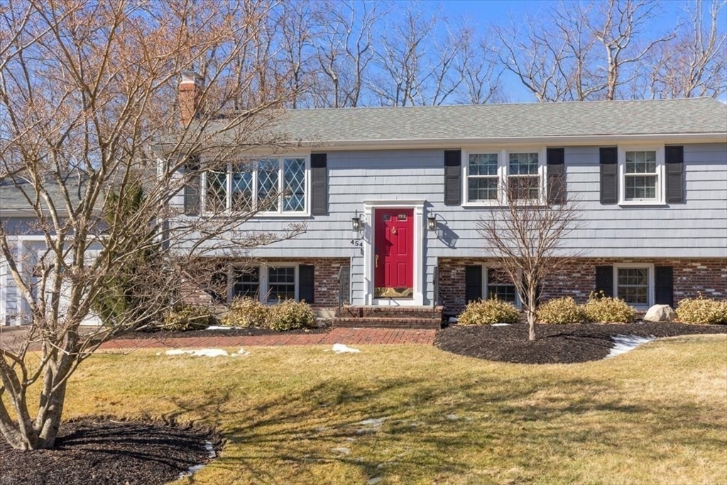 Property Photo:  454 Old Town Way  MA 02339 