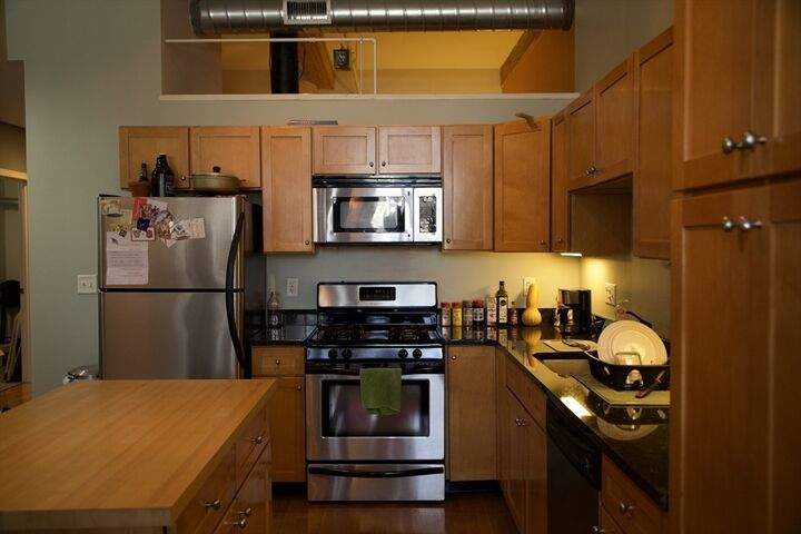 Property Photo: 160 Fremont St 211 MA 01603
