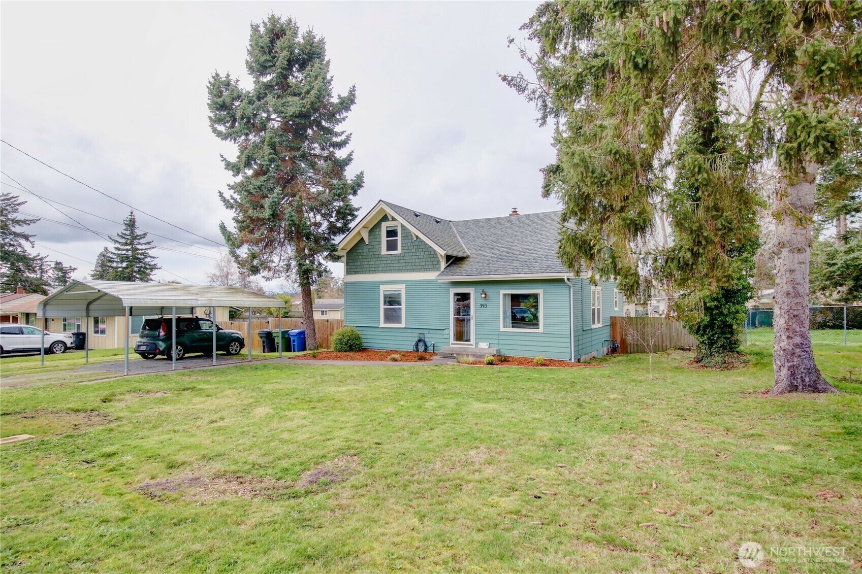 Property Photo:  393 NE  Regatta Drive  WA 98277 