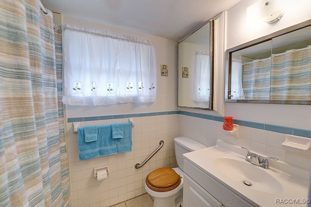 Property Photo: 11 Oak Knoll Street FL 34465