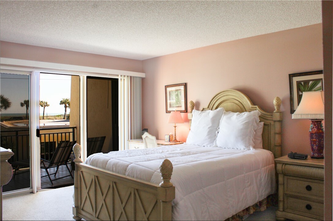 Property Photo: 3939 Ocean Drive 205C FL 32963