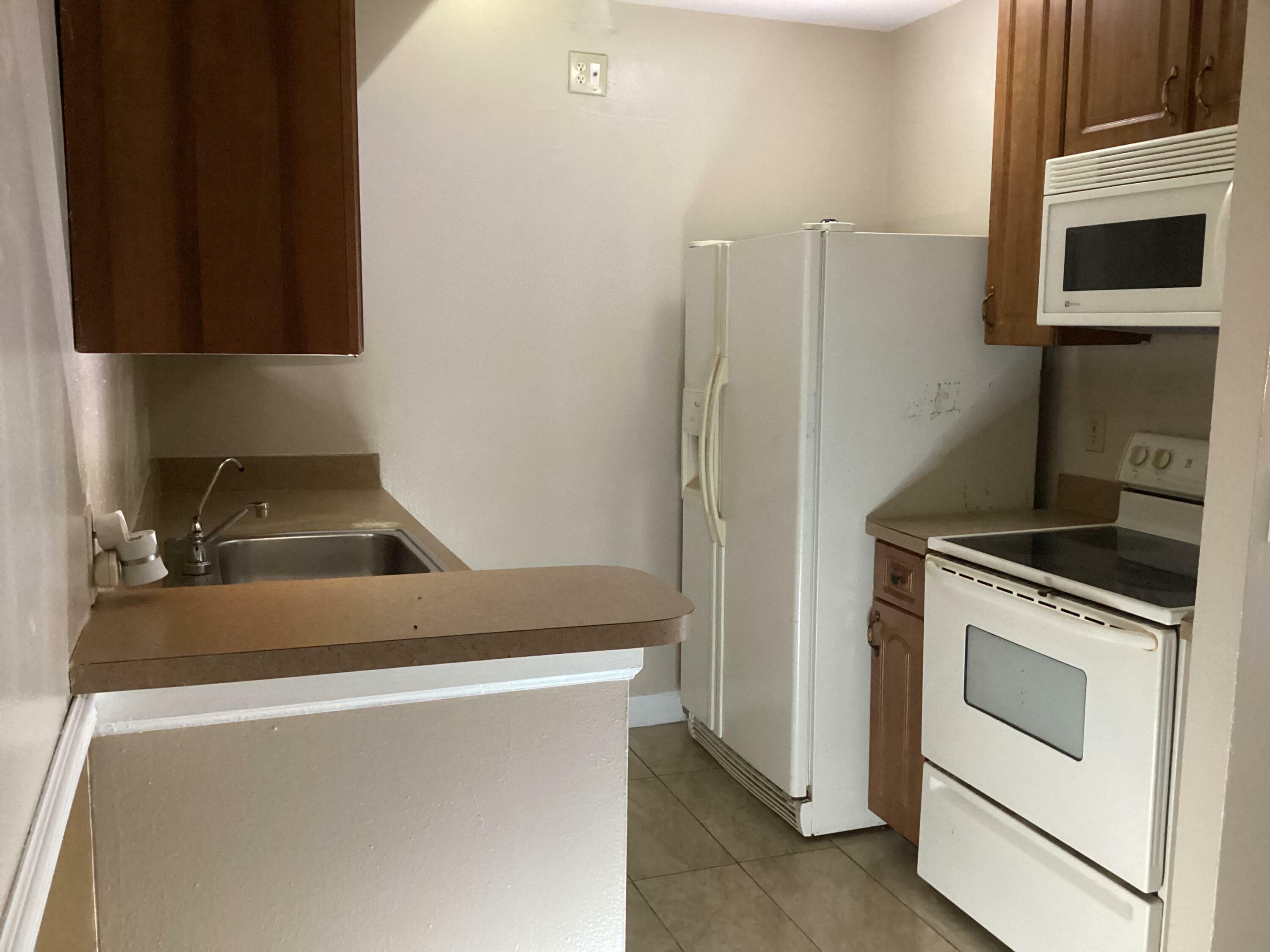 Property Photo:  1500 N Congress Avenue B11  FL 33401 